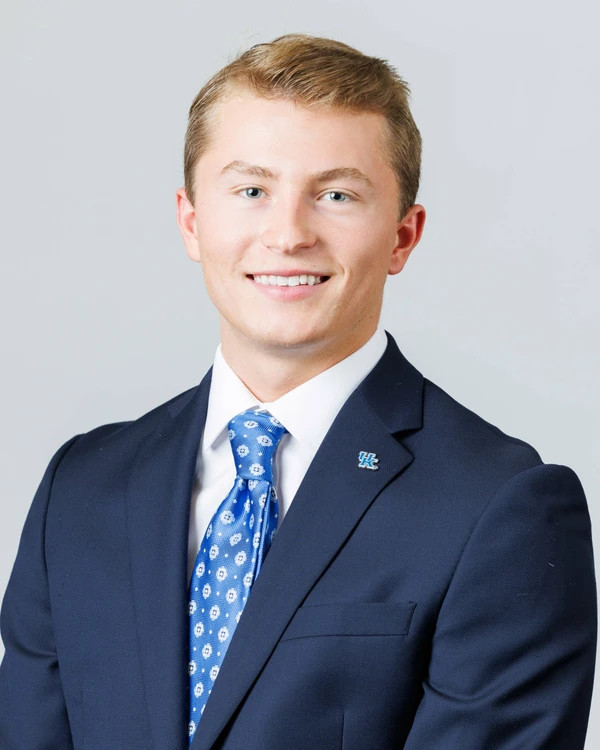 Saxton Howard